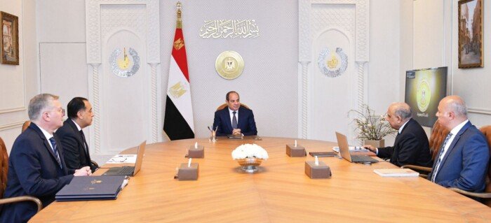 مصر.. الرئيس السيسي يؤكد ضرورة التوسع في مشروعات الطاقة الجديدة والمتجددة وخفض الاعتماد على الوقود التقليدي مصر.. الرئيس السيسي يؤكد ضرورة التوسع في مشروعات الطاقة الجديدة والمتجددة وخفض الاعتماد على الوقود التقليدي