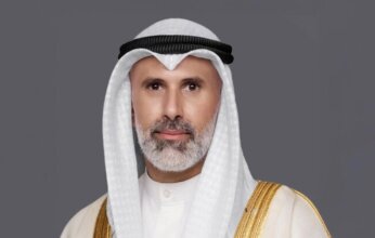 وزير الخارجية الكويتي ونظيره الباكستاني يبحثان هاتفيا تطورات الأحداث في المنطقة