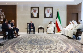 الكويت.. وزير الخارجية وتوني بلير يستعرضان المستجدات الإقليمية والدولية