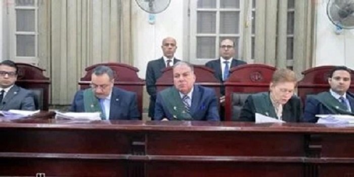 السجن 3 سنوات لموظف فندق مصري وفتاة برازيلية بعد تقديمهما “تورتة بالحشيش” لنزيلة صينية السجن 3 سنوات لموظف فندق مصري وفتاة برازيلية بعد تقديمهما “تورتة بالحشيش” لنزيلة صينية