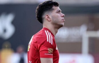 عرض عربي يغري نجم الأهلي قبل لقاء القمة