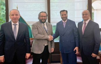 وكيل الصحة بالكويت يبحث مع وزير الصحة الباكستاني استقطاب الكفاءات الطبية