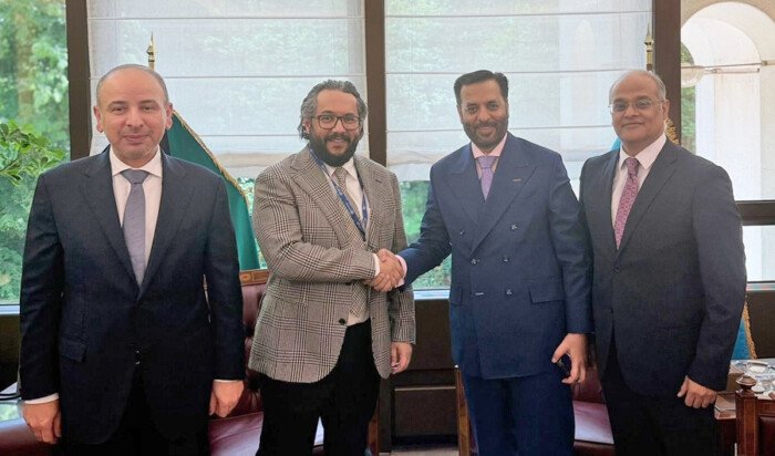 وكيل الصحة بالكويت يبحث مع وزير الصحة الباكستاني استقطاب الكفاءات الطبية وكيل الصحة بالكويت يبحث مع وزير الصحة الباكستاني استقطاب الكفاءات الطبية