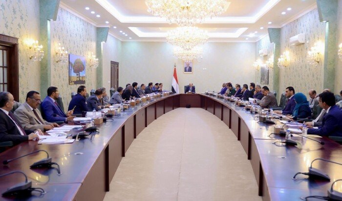 اليمن يؤكد تضامنه مع البحرين والإمارات ودعم إجراءاتهما لحماية سيادتهما اليمن يؤكد تضامنه مع البحرين والإمارات ودعم إجراءاتهما لحماية سيادتهما