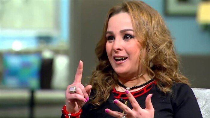 أزمة قلبية مفاجئة تنقل الفنانة المصرية حنان شوقي إلى المستشفى أزمة قلبية مفاجئة تنقل الفنانة المصرية حنان شوقي إلى المستشفى
