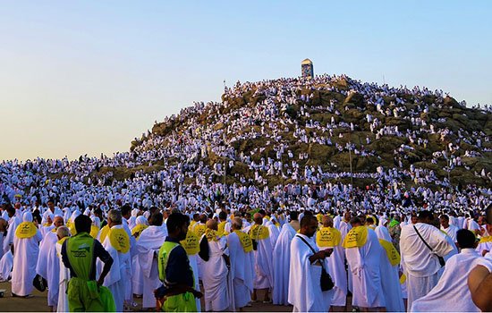 الأرصاد السعودية تحذر الحجاج: حرارة شديدة ورياح مثيرة للأتربة في يوم التروية وعرفات الأرصاد السعودية تحذر الحجاج: حرارة شديدة ورياح مثيرة للأتربة في يوم التروية وعرفات