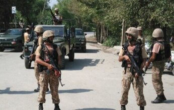 مقتل 3 أشخاص وإصابة 4 آخرين في انفجار عبوة ناسفة شمال غربي باكستان