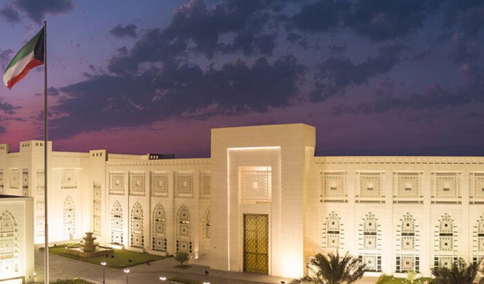 الكويت تدين استهداف محيط محطة براكة للطاقة النووية في أبوظبي الكويت تدين استهداف محيط محطة براكة للطاقة النووية في أبوظبي