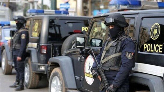 خلال 48 ساعة.. ضبط 3 متهمين بقتل شاب وسرقة سيارته في الشرقية خلال 48 ساعة.. ضبط 3 متهمين بقتل شاب وسرقة سيارته في الشرقية