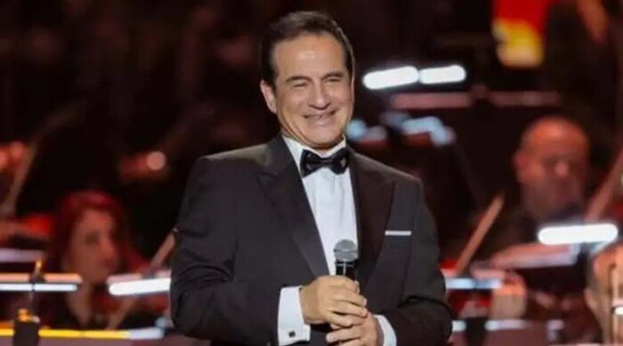 مصطفى كامل يطمئن جمهور محمد ثروت بعد خضوعه لجراحة دقيقة مصطفى كامل يطمئن جمهور محمد ثروت بعد خضوعه لجراحة دقيقة