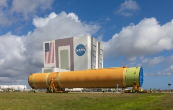 ناسا تواصل الاستعداد لـ«أرتميس 3».. تجهيز صاروخ «SLS» للمهمة القمرية المرتقبة