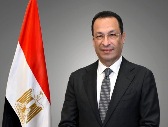 وزير الاتصالات يبحث مع هواوى تعزيز التعاون بمجال الحوسبة وبناء القدرات الرقمية وزير الاتصالات يبحث مع هواوى تعزيز التعاون بمجال الحوسبة وبناء القدرات الرقمية