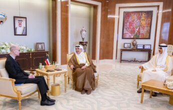 الكويت.. وزير شؤون الديوان الأميري ورئيس ديوان سمو ولي العهد يستقبلان سفيري مالطا وماليزيا