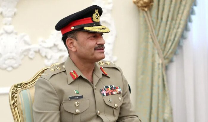 قائد الجيش الباكستاني يتوجه إلى الصين ضمن جهود وساطة بين واشنطن وطهران قائد الجيش الباكستاني يتوجه إلى الصين ضمن جهود وساطة بين واشنطن وطهران