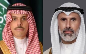 الكويت.. وزير الخارجية يبحث مع نظيره السعودي تطوّرات الأحداث الراهنة بالمنطقة
