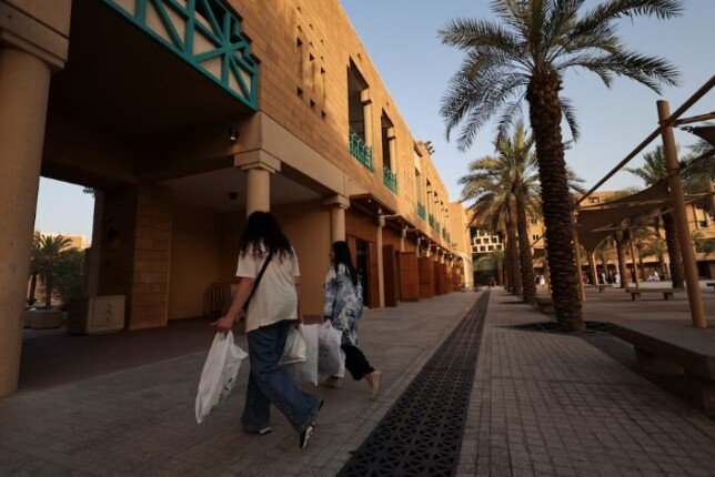 ارتفاع مؤشر أسعار المستهلكين في السعودية 1.8% في مايو على أساس سنوي ارتفاع مؤشر أسعار المستهلكين في السعودية 1.8% في مايو على أساس سنوي