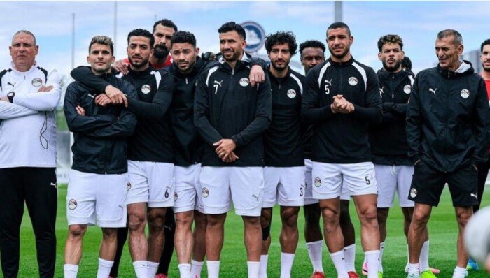 لوائح "فيفا" تجبر منتخب مصر على تغير قميصه بكأس العالم 2026 لوائح "فيفا" تجبر منتخب مصر على تغير قميصه بكأس العالم 2026