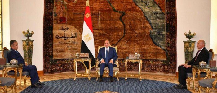 الرئيس السيسي يستقبل نبيل فهمى ويؤكد دعم مصر الكامل لترشيحه أمينا عاما للجامعة العربية الرئيس السيسي يستقبل نبيل فهمى ويؤكد دعم مصر الكامل لترشيحه أمينا عاما للجامعة العربية