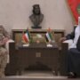محمد بن زايد ورئيس الأركان الكويتي يبحثان تعزيز التعاون العسكري والتنسيق الأمني 1 khaligyoun15208