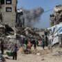 استشهاد فلسطيني وإصابة آخرين جراء قصف إسرائيلي لخيمة تؤوي نازحين في غزة 3 khaligyoun19203