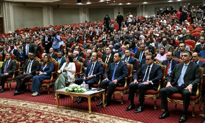 رئيس الوزراء المصري يفتتح النسخة الخامسة من المعرض والمؤتمر الطبى الأفريقى رئيس الوزراء المصري يفتتح النسخة الخامسة من المعرض والمؤتمر الطبى الأفريقى
