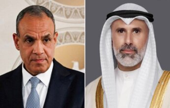 الكويت.. وزير الخارجية يبحث هاتفياً مع نظيره المصري تطورات الأحداث في المنطقة