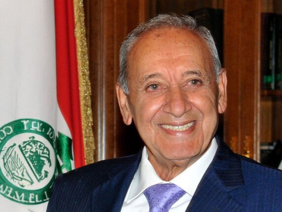 نبيه بري يشيد بالتفاهم الأمريكي الإيراني ويثمن دور الدول العربية في إنجازه نبيه بري يشيد بالتفاهم الأمريكي الإيراني ويثمن دور الدول العربية في إنجازه