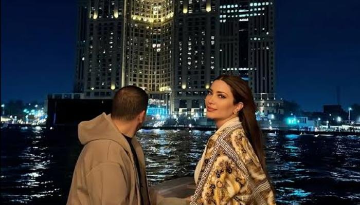 شائعات تلاحق نسرين طافش مجددًا.. ما حقيقة انفصالها عن زوجها أحمد جوهر؟ شائعات تلاحق نسرين طافش مجددًا.. ما حقيقة انفصالها عن زوجها أحمد جوهر؟