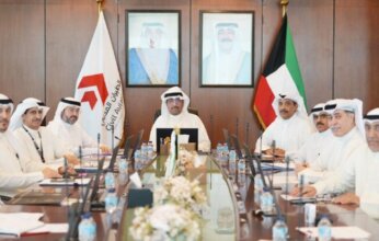 وزير الدفاع الكويتي يؤكد أهمية تطوير منظومة الطيران المدني ورفع جاهزيتها التشغيلية
