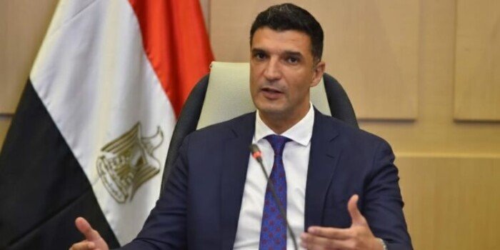 مصر تطرح أراضي صناعية بنظام الإيجار التمليكي لأول مرة خلال أسابيع لدعم المستثمرين والصناعات الصغيرة والمتوسطة مصر تطرح أراضي صناعية بنظام الإيجار التمليكي لأول مرة خلال أسابيع لدعم المستثمرين والصناعات الصغيرة والمتوسطة