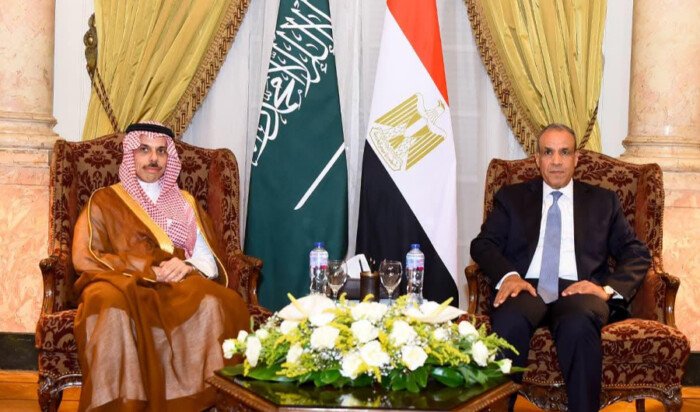 مباحثات مصرية سعودية في القاهرة لتعزيز التعاون وتنسيق المواقف بشأن قضايا المنطقة مباحثات مصرية سعودية في القاهرة لتعزيز التعاون وتنسيق المواقف بشأن قضايا المنطقة