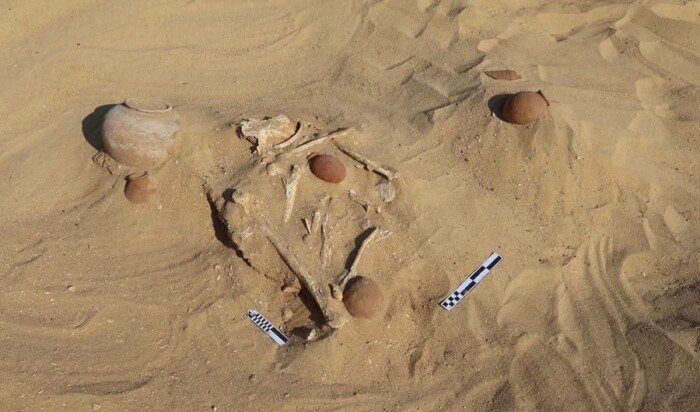مصر تعلن اكتشاف مقبرتين أثريتين في المنيا تكشفان تطور العمارة الجنائزية عبر العصور مصر تعلن اكتشاف مقبرتين أثريتين في المنيا تكشفان تطور العمارة الجنائزية عبر العصور
