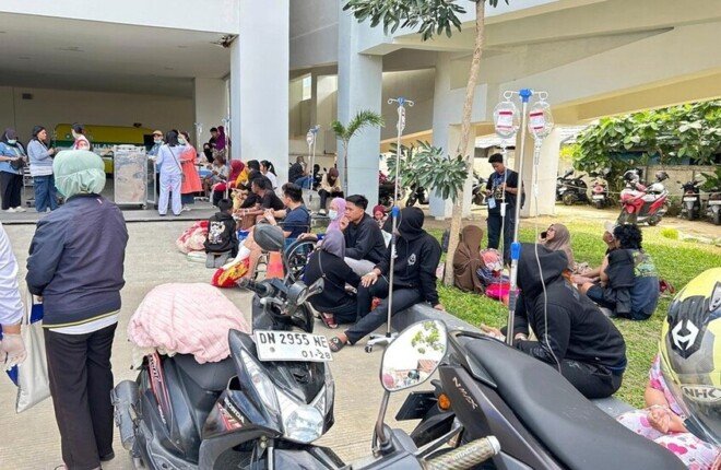 زلزال بقوة 6.7 درجة يضرب وسط إندونيسيا زلزال بقوة 6.7 درجة يضرب وسط إندونيسيا