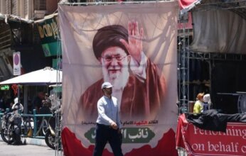 عطلة رسمية في طهران لمدة ثلاثة أيام تزامنًا مع مراسم تشييع المرشد الإيراني السابق علي خامنئي