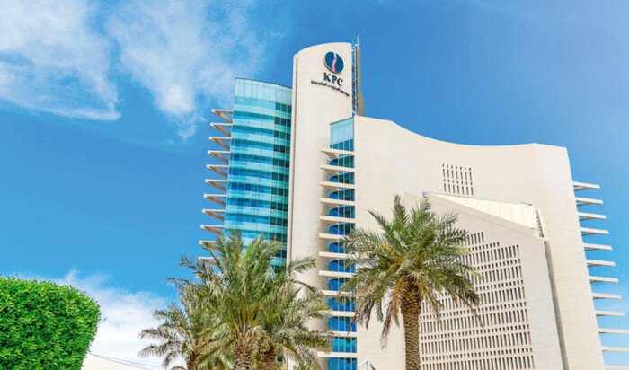 الكويت تطرح عطاء لبيع شحنات «النفتا» في السوق الفورية الكويت تطرح عطاء لبيع شحنات «النفتا» في السوق الفورية