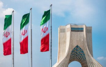 مقتل عنصرين من الحرس الثوري في هجوم مسلّح بغرب إيران.. ماذا يحدث؟