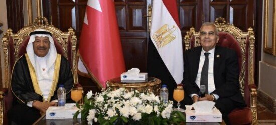 رئيس مجلس الشيوخ يبحث مع السفير البحرين سبل تعزيز العلاقات الثنائية بين مصر والمملكة