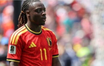 "موعد ولادة زوجته".. نجم بلجيكا يرغب في مغادرة كأس العالم