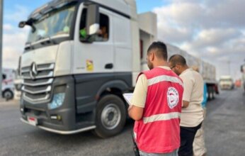 الهلال الأحمر المصري يطلق قافلة «زاد العزة» الـ223 لدعم الأشقاء الفلسطينيين