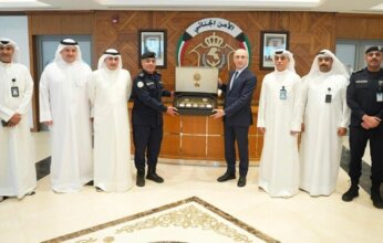 وزير الداخلية اللبناني يزور إدارة «الجنسية» وقطاع الأمن الجنائي بالكويت