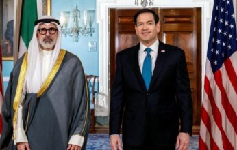 وزير الخارجية الأمريكي يدين الاعتداءات الإيرانية مؤكدًا دعم حق الكويت في حماية سيادتها وسلامة أراضيها