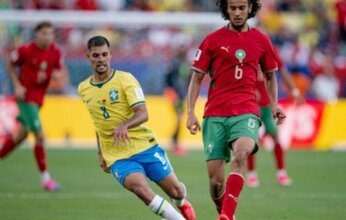 بعد تألقه أمام البرازيل.. العروض تنهال على نجم المغرب
