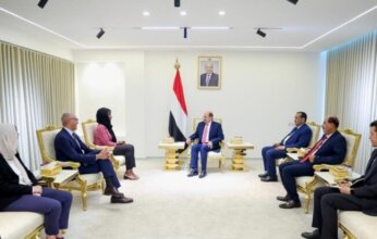 رئيس وزراء اليمن: حشد مزيد من الدعم الدولي لتمويل خطة الاستجابة الإنسانية