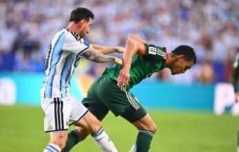 تقارير.. «فيفا» يعاقب حكم فيديو مباراة الأرجنتين والجزائر