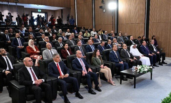 مصر.. رئيس الوزراء يشهد توقيع شراكة إستراتيجية بين "ميدار" و"ماجد الفطيم" بإجمالي 3.1 مليار دولار مصر.. رئيس الوزراء يشهد توقيع شراكة إستراتيجية بين "ميدار" و"ماجد الفطيم" بإجمالي 3.1 مليار دولار