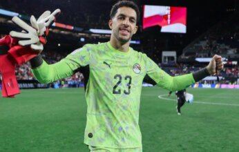 ثلاثي منتخب مصر ضمن التشكيلة المثالية لدور المجموعات بكأس العالم