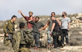 تقرير أممي: اعتداءات المستوطنين بالضفة الغربية تتم بحماية قوات الاحتلال الإسرائيلي