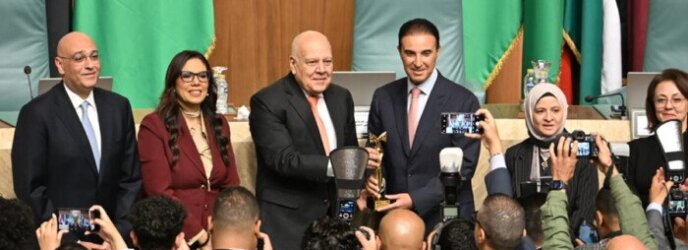 منتدى المرأة العربية يكرّم وزيرة التنمية الكويتية الدكتورة ريم الفليج تقديراً لإسهاماتها التنموية والمجتمعية