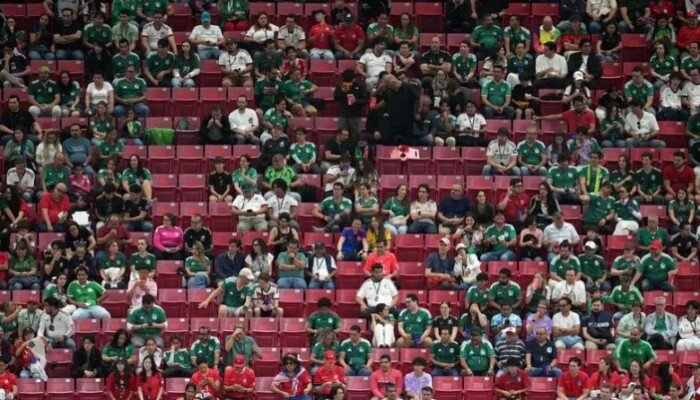 ارتفعت خمسة أضعاف.. فيفا يواجه اتهامات بشأن أعداد الجماهير بمونديال 2026 ارتفعت خمسة أضعاف.. فيفا يواجه اتهامات بشأن أعداد الجماهير بمونديال 2026