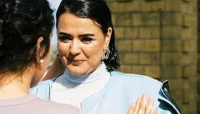 الفنانة دينا الوديدي تحسم الجدل: تحرك قانوني ضد الشائعات وإلغاء حفلها بعد وفاة والدها الفنانة دينا الوديدي تحسم الجدل: تحرك قانوني ضد الشائعات وإلغاء حفلها بعد وفاة والدها